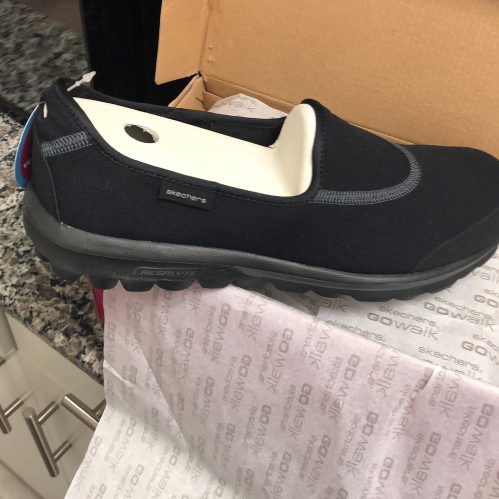 SKETCHERS BRAND NEW W TAGS